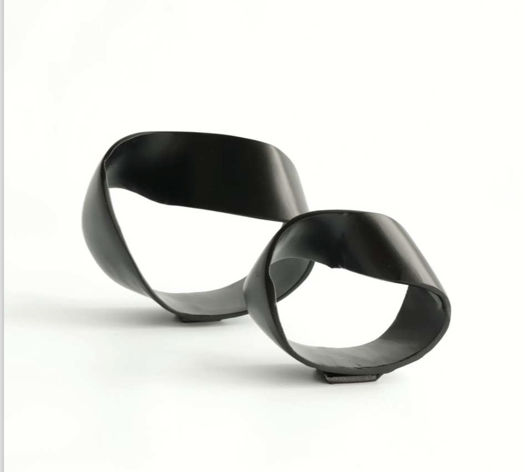 ADORNO DE MESA TRIANGULO LARGE BLACK