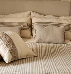 ACOLCHADO BELTRAN RAYAS KING + 2 ALMOHADAS + 2 ALMOHADONES